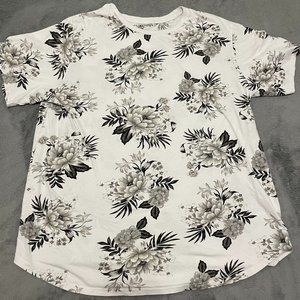 Pacsun Black/White Floral Men's Tshirt - XL